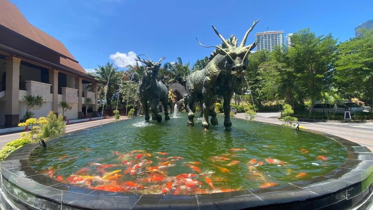 Garden Cliff Resort And Spa Pattaya Exterior photo