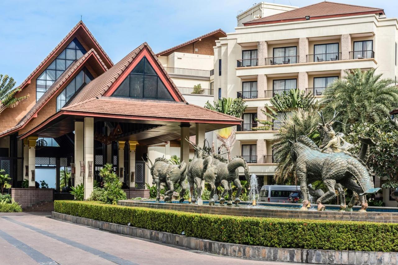 Garden Cliff Resort And Spa Pattaya Exterior photo